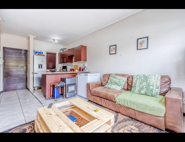 1 BEDROOM APARTMENT FOR SALE IN JACKAL CREEK GOLF ESTATE